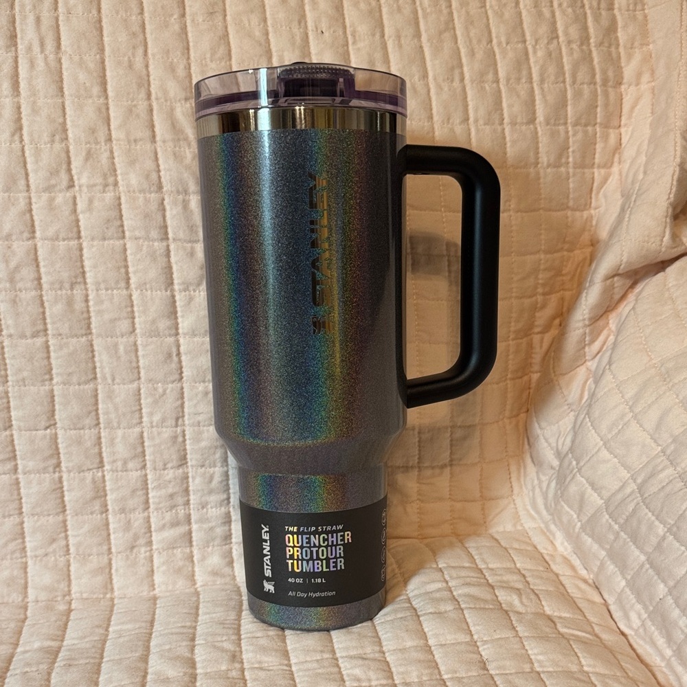 NEW IN BOX Stanley Midnight Glitz 40oz Quencher